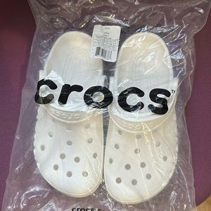 Crocs baya size 7 NWT